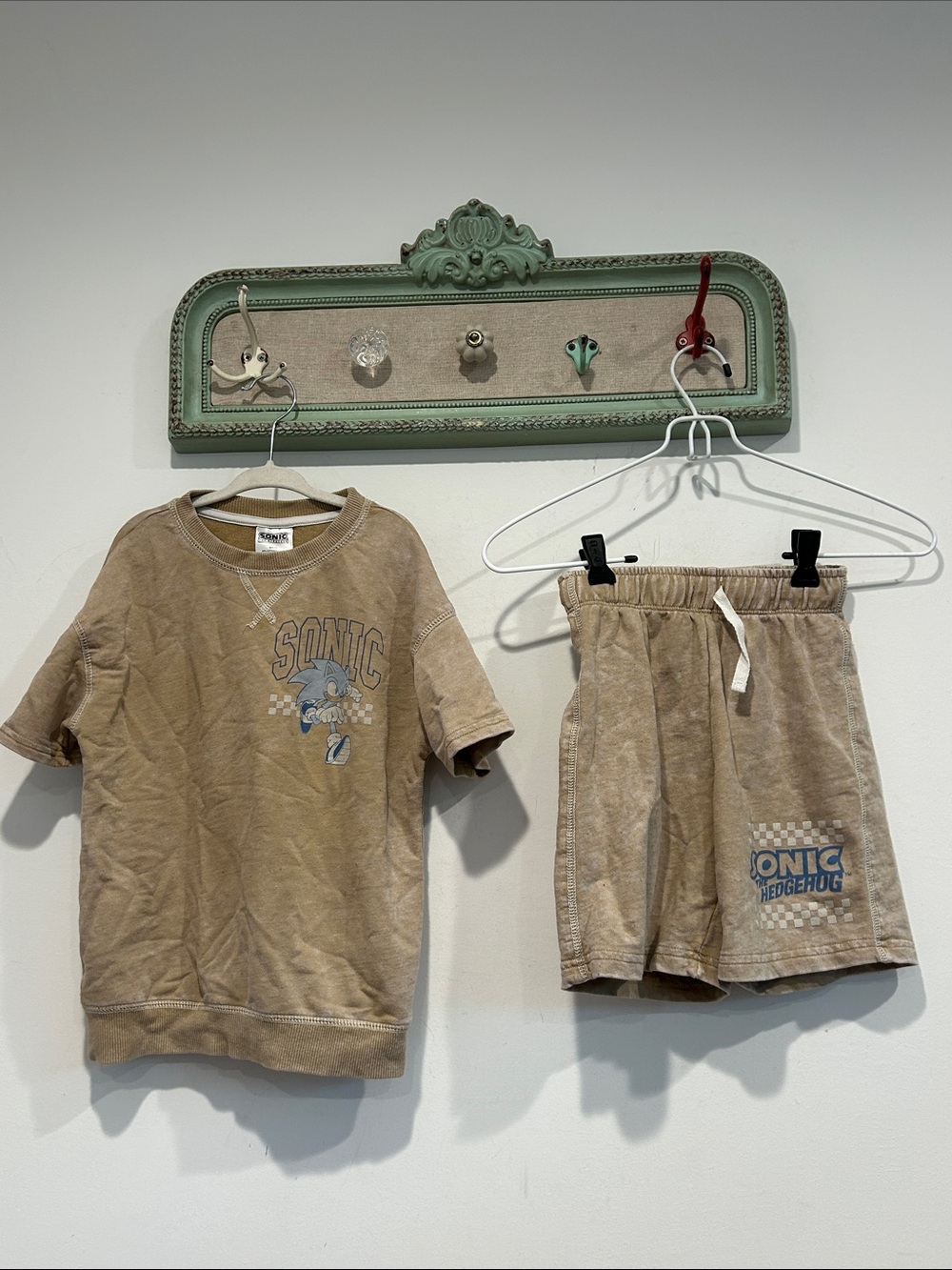 Sonic the Hedgehog Kids Tan Clay Short Sleeve Tee & Shorts Set boy size 7 cotton